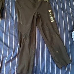 NWT Fila capri workout pants